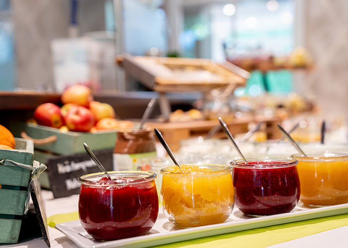 Buffet im Glashaus zu Christi Himmelfahrt
